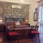 Domus Candida Bed & Breakfast 4*