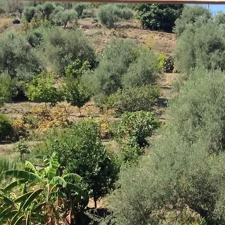 Domus Candida Bed & Breakfast Calatabiano