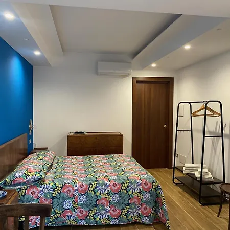 Bed & Breakfast Domus Candida 4*