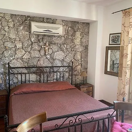 Domus Candida Bed & Breakfast Calatabiano